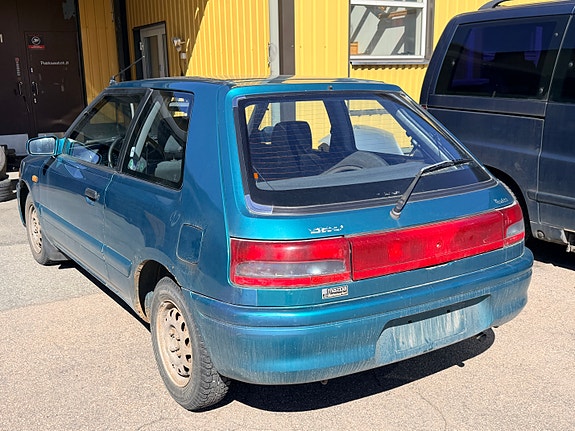 Mazda 323 1.3S -95 116 tkm varaosina