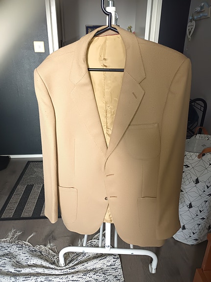 Kuvuno miesten puku takki koko 56 beige