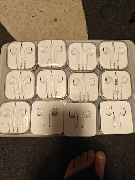 Apple kuulokkeet 12 kpl