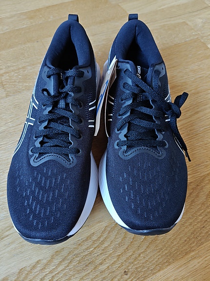 Uudet Asics Gel-Excite 10 miehet, koko 42