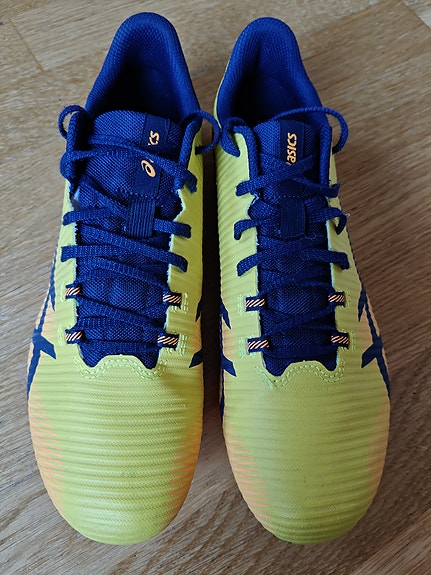 Asics Hypersprint 8 unisex piikkarit 42
