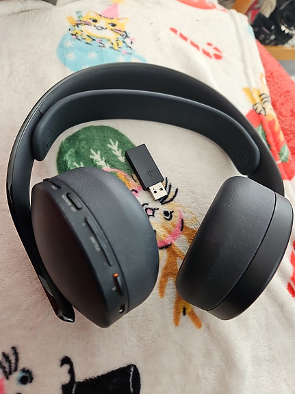Sony Pulse 3D kuulokkeet