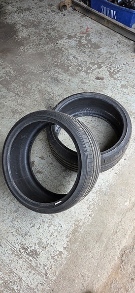 2kpl toyo proxes sport 235/30r18