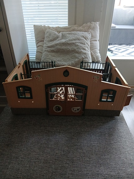 Schleich talli