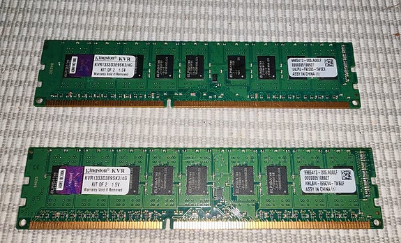 2 x 2GB DDR3 1333 muistikammat pöytäkoneisiin
