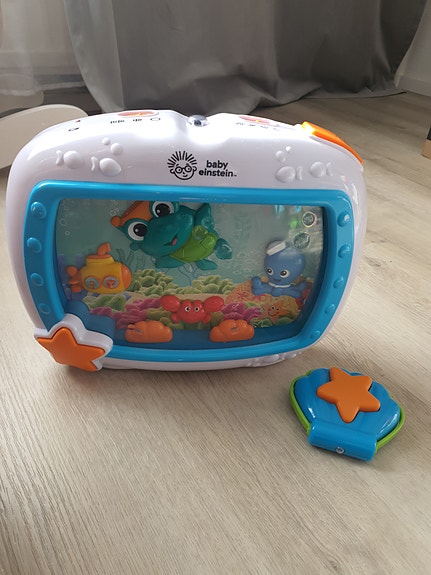 Fisher-Price Baby Einstein meriaiheinen soittolaite vauvalle