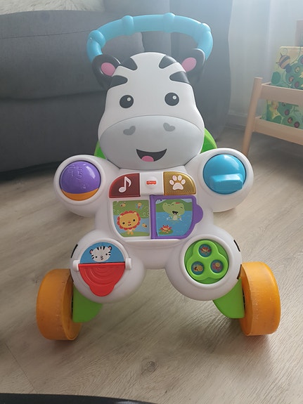 Fisher-Price kävelytuki leikki- ja äänipainikkeilla