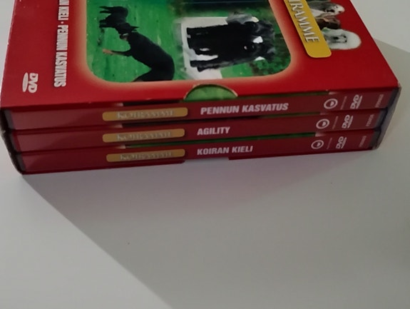 Koiramme DVD boksi agility pennun kasvatus ym