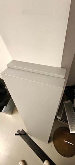 Harmaat Ikea LACK hyllyt