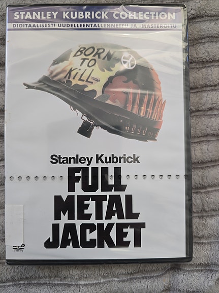 Stanley Kubrick Full Metal Jacket DVD muoveissa.
