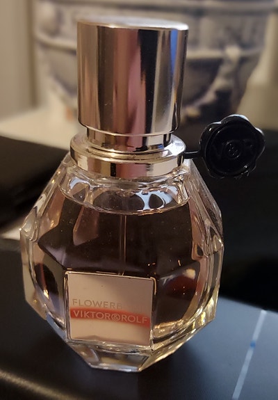 Flowerbomb parfyymi