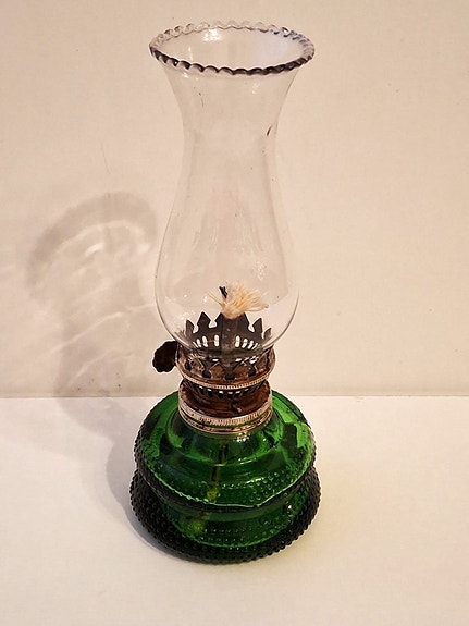 Pieni vintage-öljylamppu (18 cm), vihreä lasi