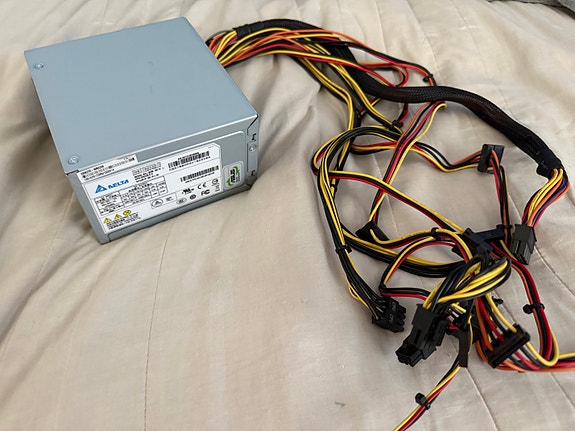 Delta 500w atx virtalähde
