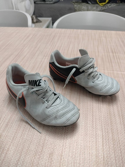 Lasten jalkapallokengät Nike