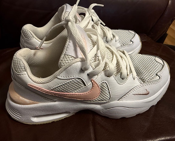 Nike Air Max valkoiset tennarit koko 37,5