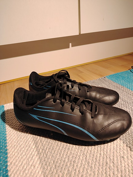 Puma nappulakengät koko 36