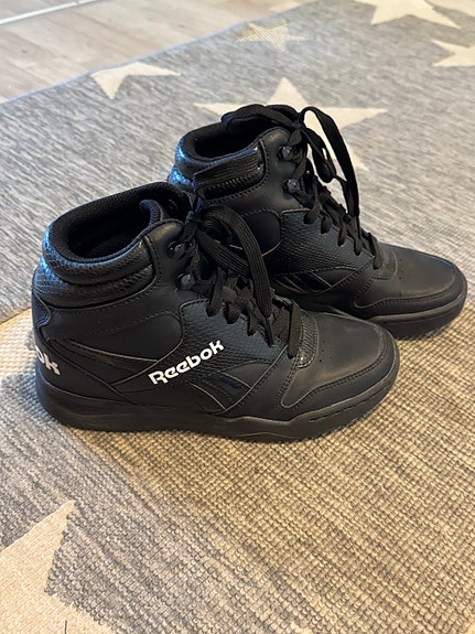 Reebok mustat kiilakorko tennarit koko 37