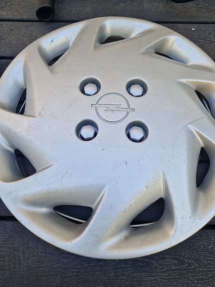 Opel alkuperäiset pölykapselit 14"