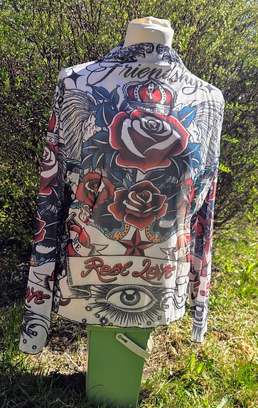 Läpikuultava Tattoo print paita