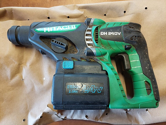 Hitachi DH 24DV