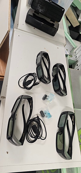 Panasonic 3D lasit 4 kpl.