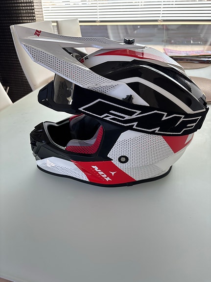 NOX N633-kypärä, koko XXL (n.56-58cm)  ja FMF-ajolasit