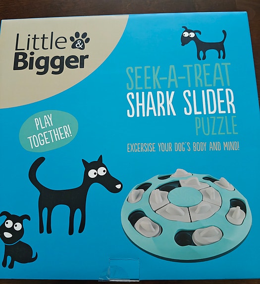 Shark Slider koiran aktivointipeli