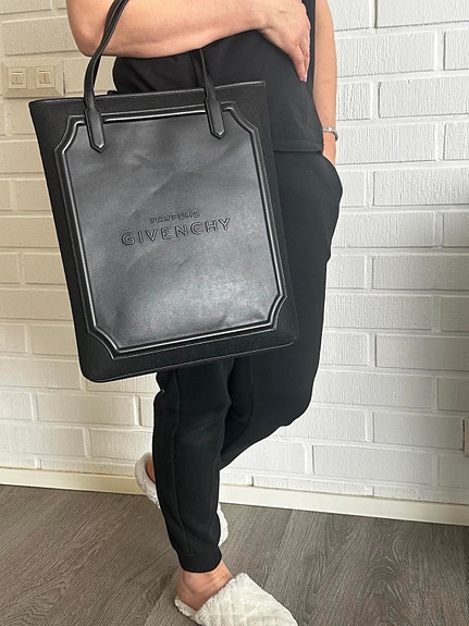 Tyylikäs musta shopper-laukku 🖤