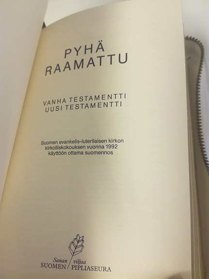 Pyhä Raamattu VT+UT valkoinen vetoketjullinen
