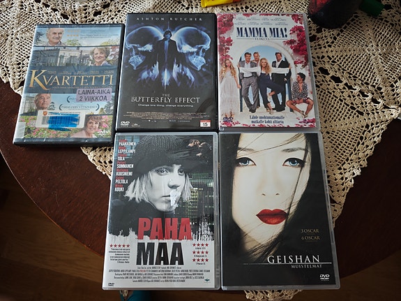 DVD Mamma Mia Paha maa Butterfly Effect Geishan muistelmat Kvartetti