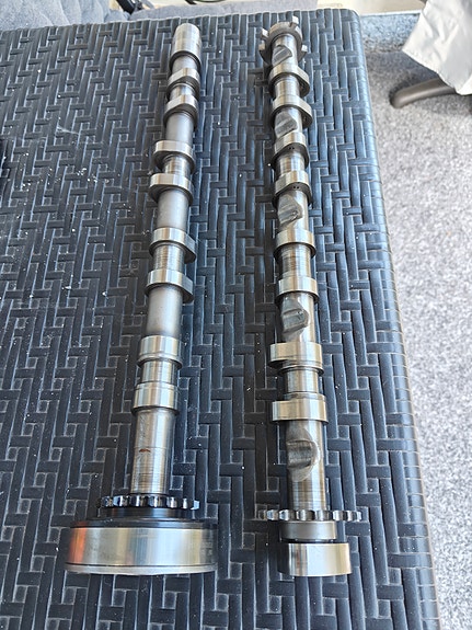 VW Golf 5 nokka-akselit+ajoitussäädin