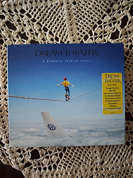 Dream Theater A Dramatic Turn of Events CD DVD
