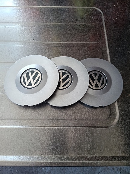 Volkswagen vanteiden keskimerkit / suojukset