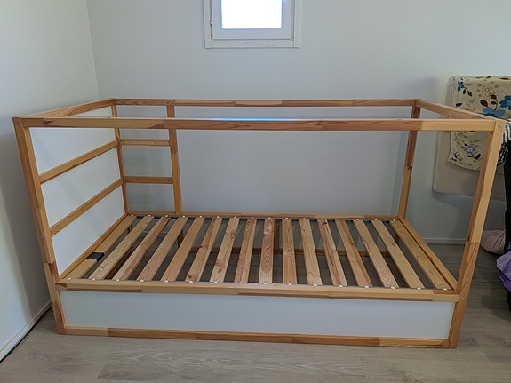 IKEA KURA käännettävä sänky (90x200 cm)