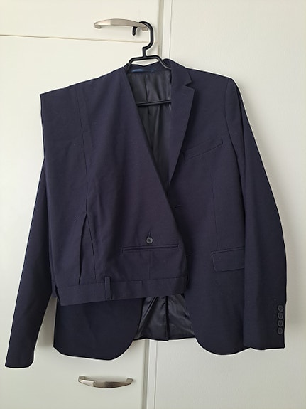 H&M poikien puku 172cm
