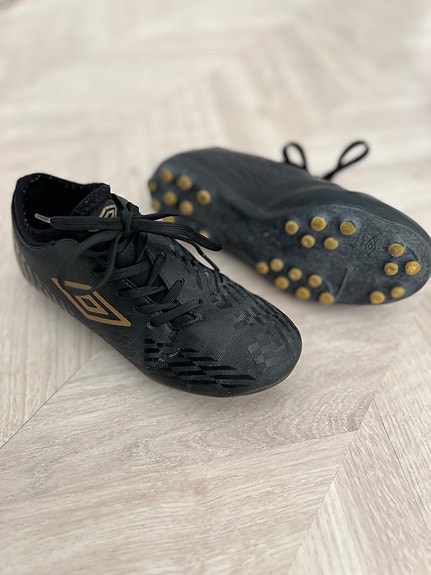 Umbro jalkapallokengät koko 33 / 21cm