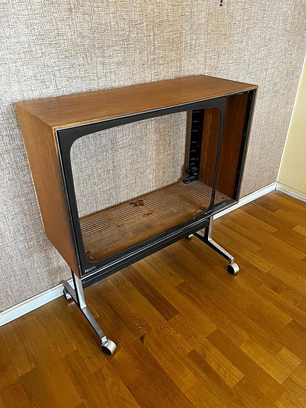 Philips vanha TV-kaappi / jalusta pyörillä