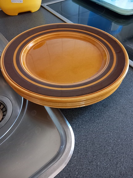Retro lautaset.