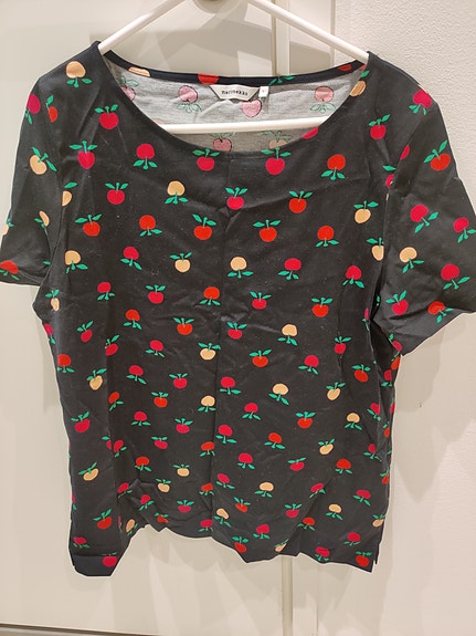 Marimekko Ajojää Omena t-paita koko L