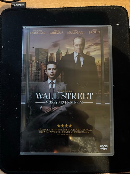 Michael Douglas, Charlie Sheen: "Wall Street - Money Never Sleeps", DVD-elokuva