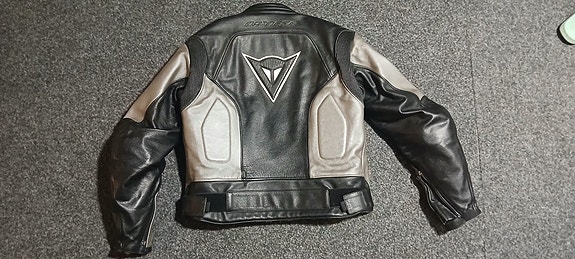 Dainese Nahkatakki (50) & Dainese Ajohousut (50)