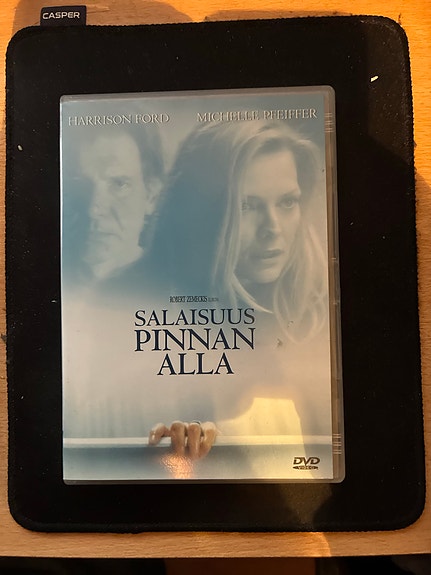 Harrison Ford, Michelle Pfeiffer: "Salaisuus pinnan alla", DVD-elokuva