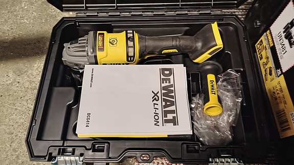 Akkukulmahiomakone DeWalt DCG414NT runko XR 54V Flexvolt