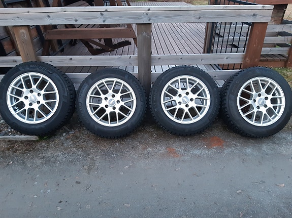5x110 Vanteet ja nastarenkaat 15"