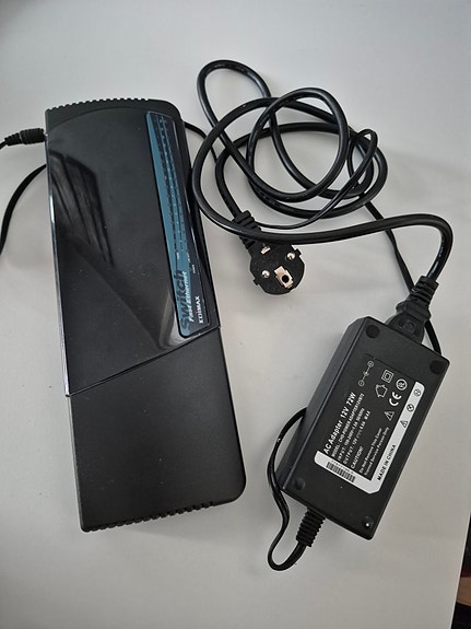 Edimax 100M 16‑porttinen Ethernet‑kytkin + virtalähde