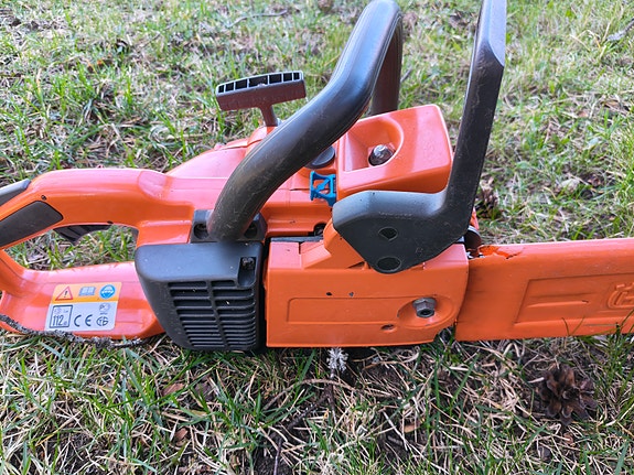 Husqvarna 339XP moottorisaha
