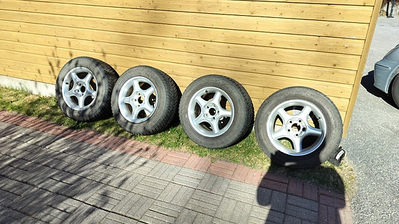 Stilauto aluvanteet nastarenkailla