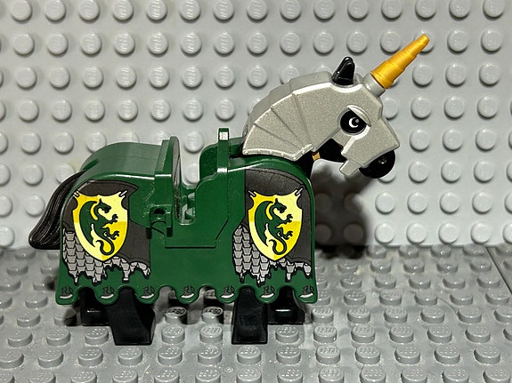 Hevonen setistä Lego Castle , Escape from Dragon's Prison , 7187
