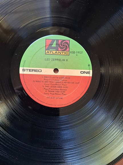 Led Zeppelin II vinyylilevy