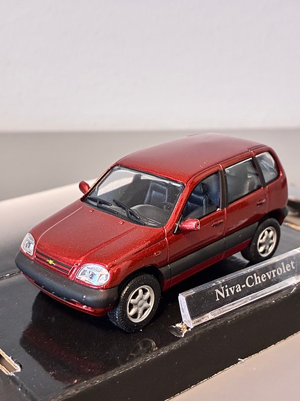Chevrolet Niva pienoismalli 1:43